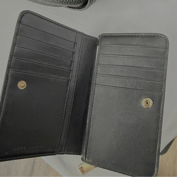 Marc Jacobs Black Pebbled Leather Shoulder Bag Bucket Style with Matching Wallet - Picture 7 of 11